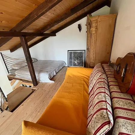 Vikendica Smokvica * 斯雷姆斯基卡尔洛夫奇