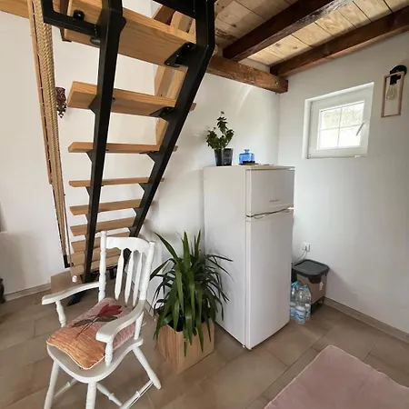 Vikendica Smokvica 度假居 *